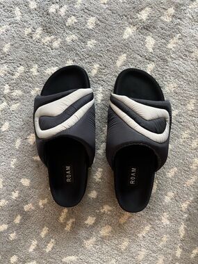 ROAM Black Slide Sandals with Light Gray Accents